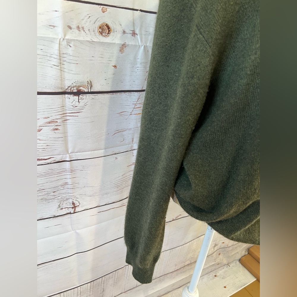 W.H. Belk Men’s Dark Green Super Soft 100% Cashmere Quarter Zip Pullover Size XL - Picture 2 of 8